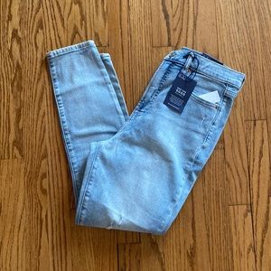 NWT Gap high rise true skinny distressed jeans